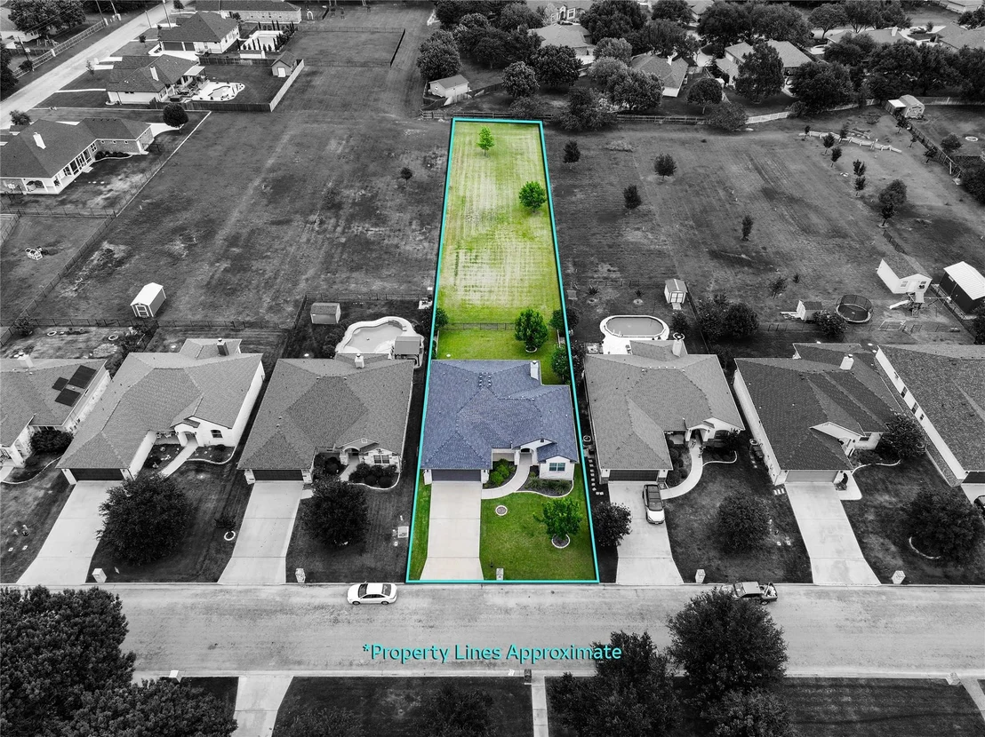 Photo of 325 OW Lowrey DR