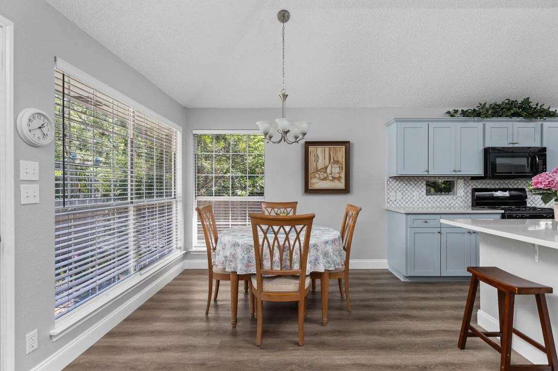 Photo of 1212 Willow Creek DR