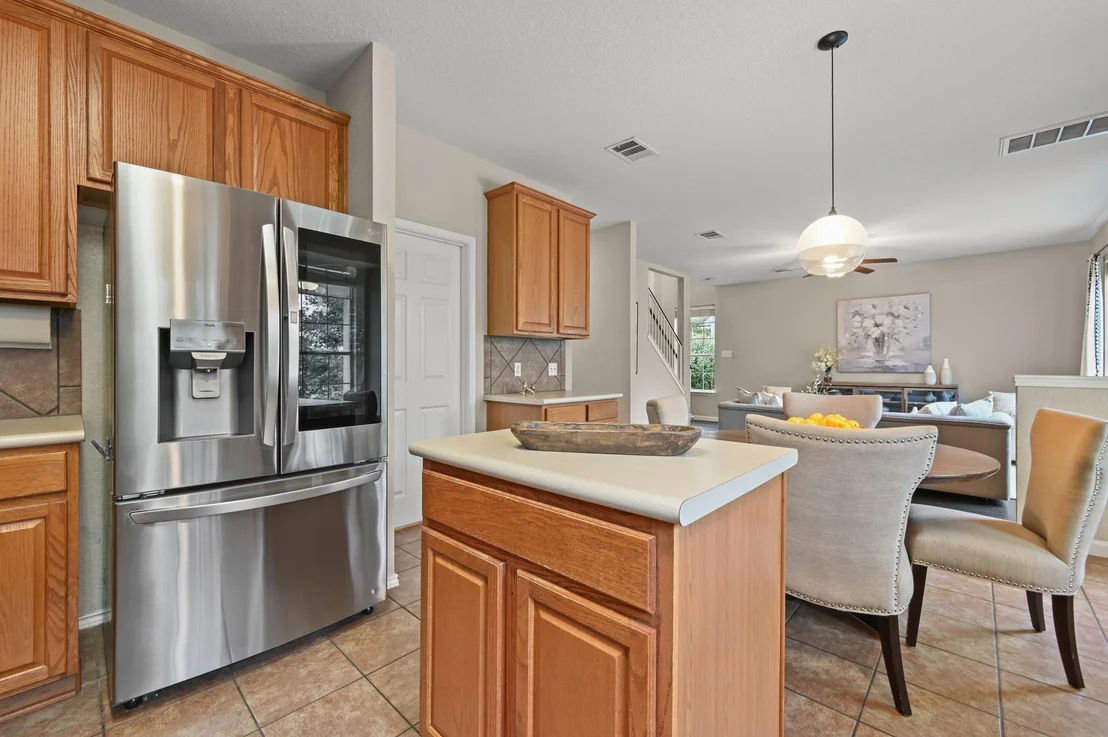 Photo of 10701 Beard Ave