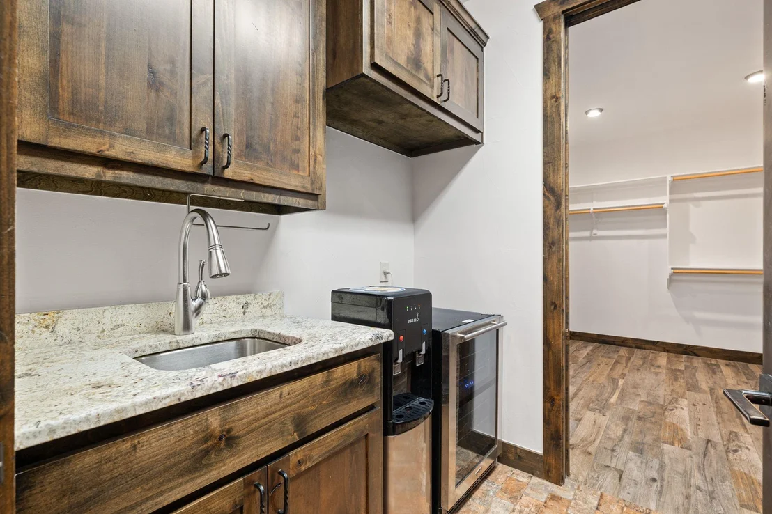 Photo of 303 Emerald WAY
