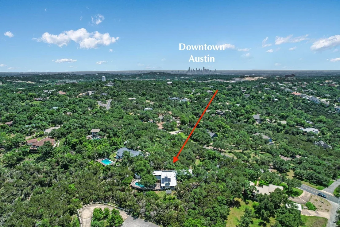 Photo of 1004 Castle Ridge RD