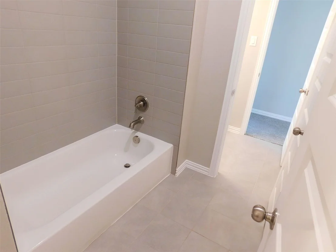 Photo of 2121 WOODED RUN TRL
