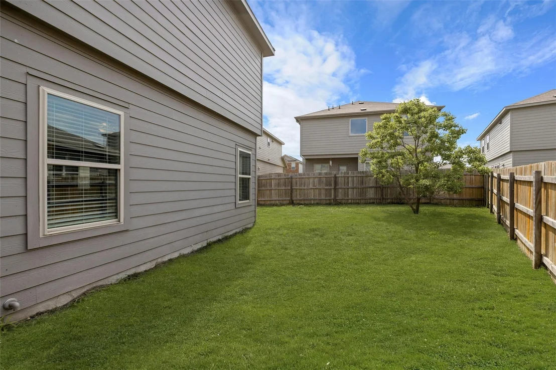 Photo of Unit 20C at 317 Circle WAY