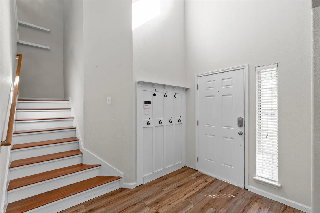 Photo of 203 Hanstrom DR