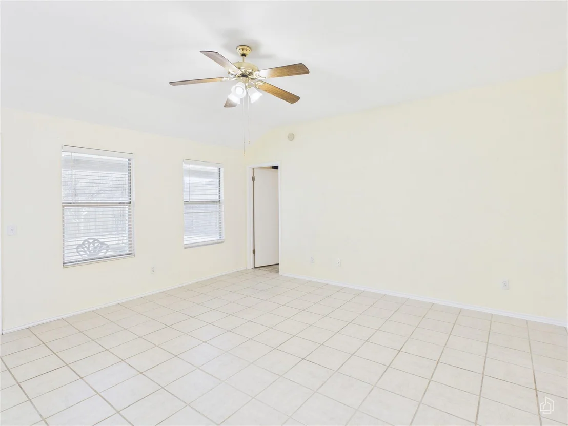 Photo of 600 Clearcreek DR