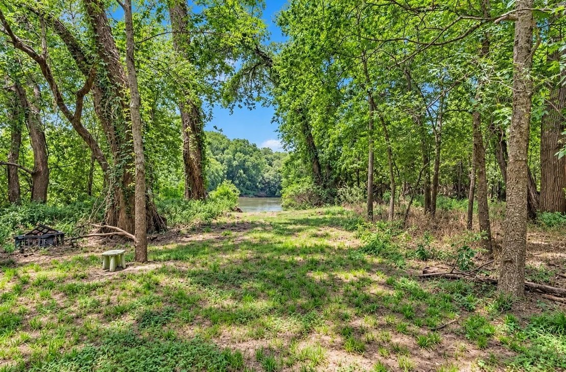 Photo of 213 River Front DR