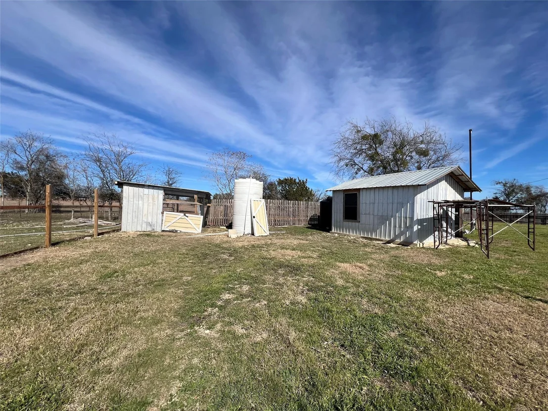 Photo of 1300 County Road 217