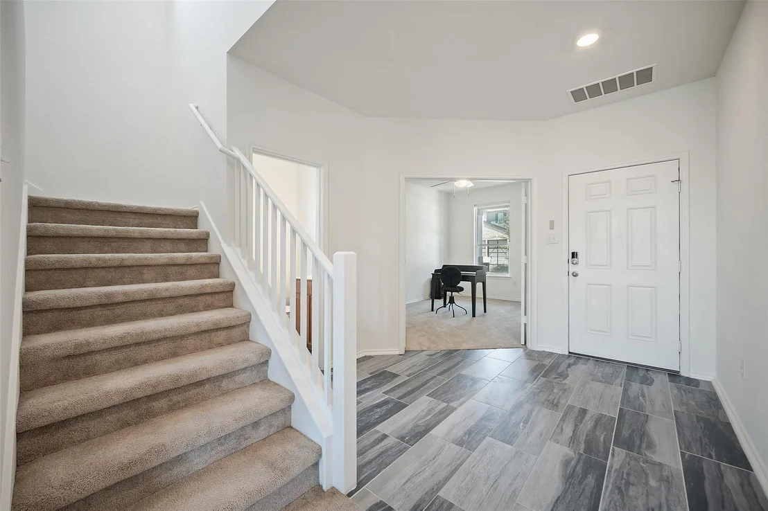 Photo of 158 Crimson LN