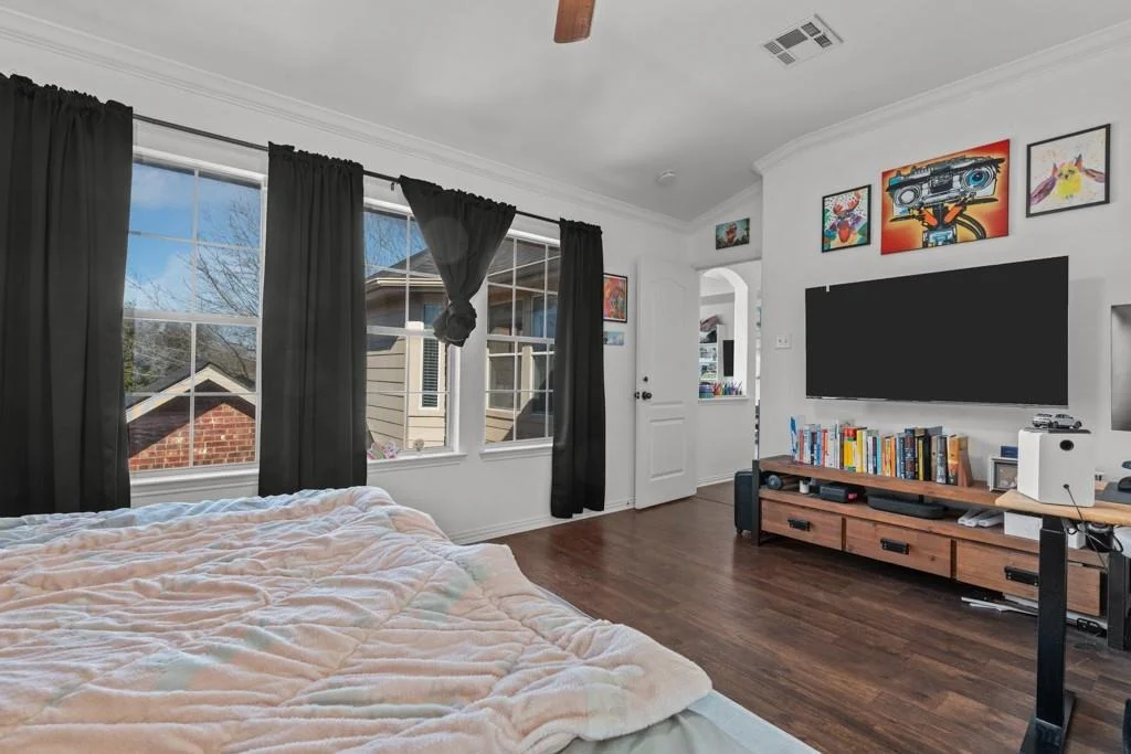 Photo of 1047 Giberson WAY