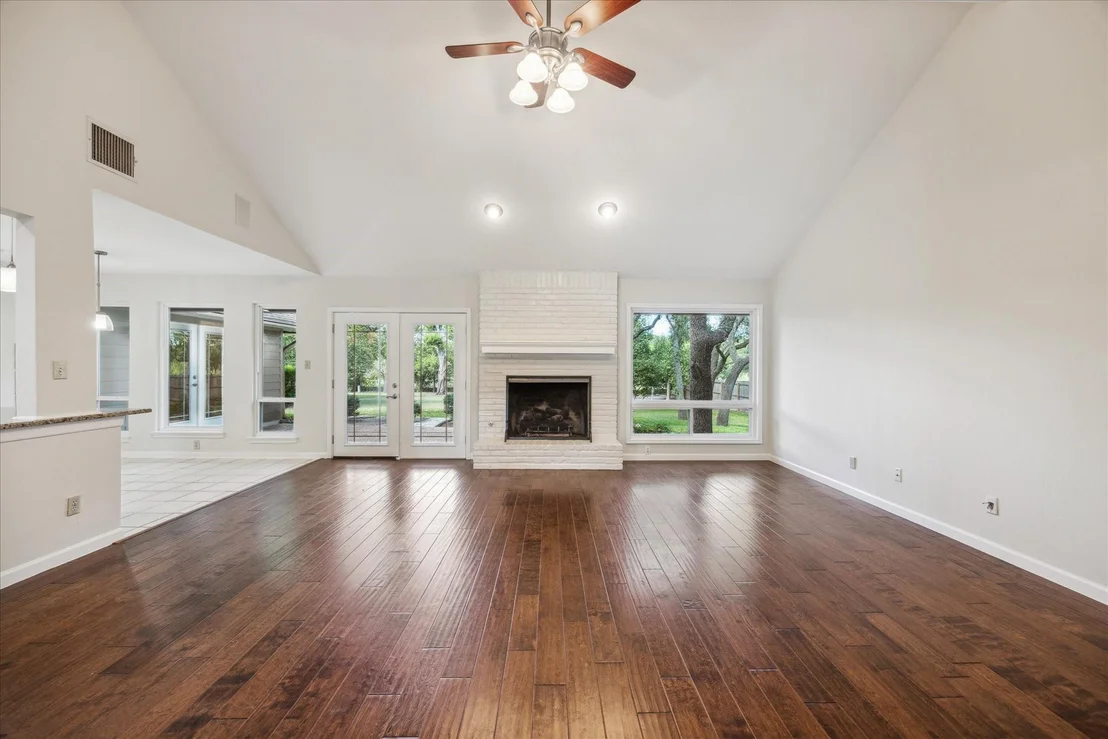 Photo of 1318 Lost Creek BLVD