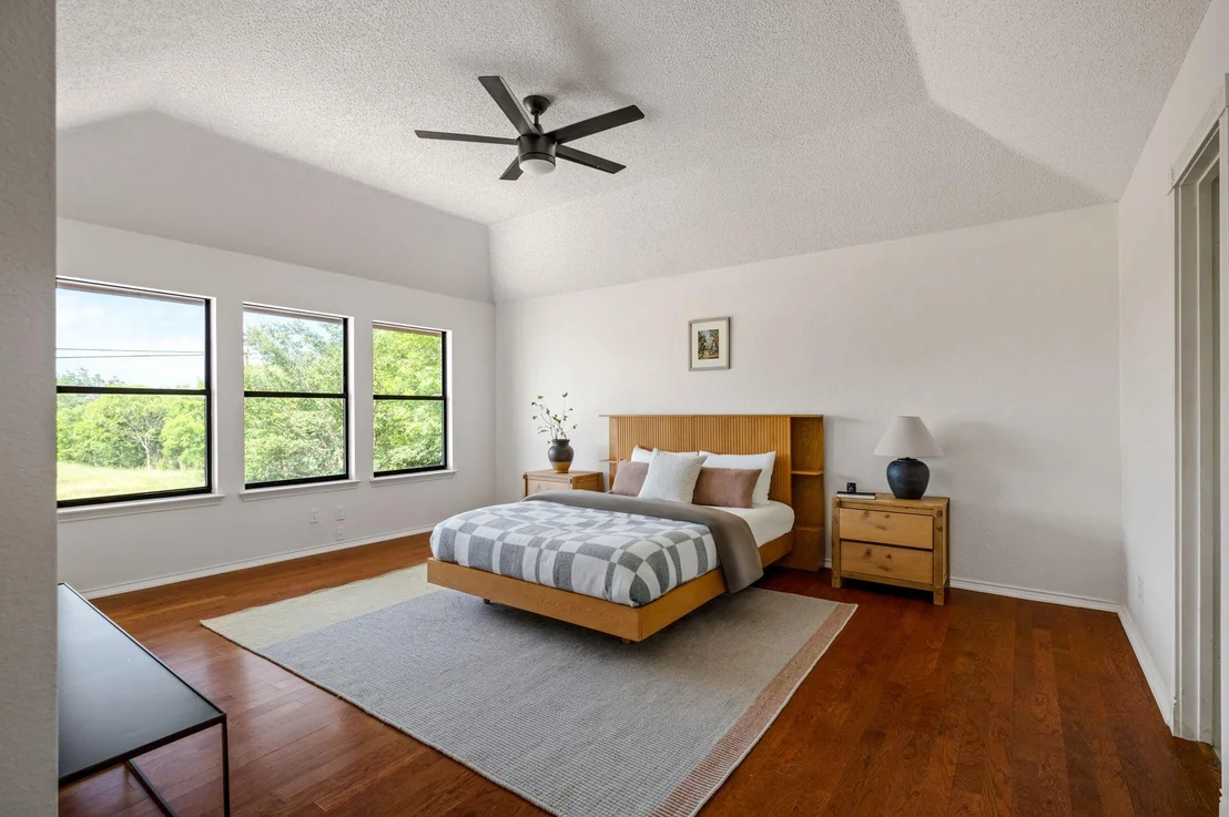 Photo of 1106 Split Oak CV