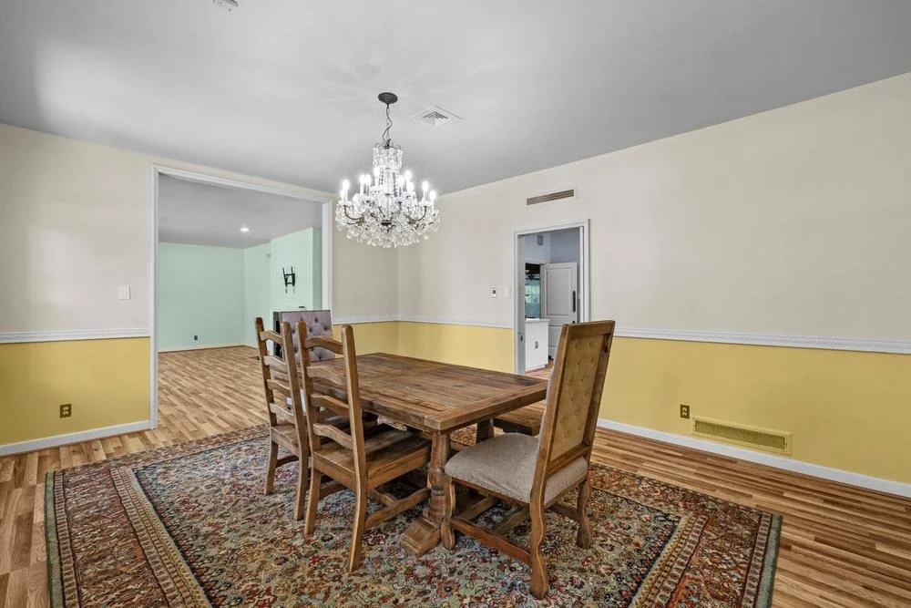 Photo of 707 W Thompson Ave