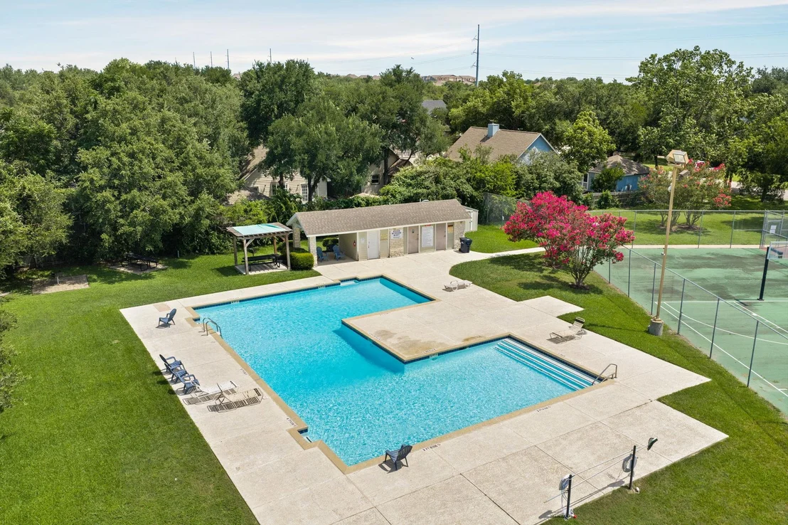 Photo of 810 Hilltop DR