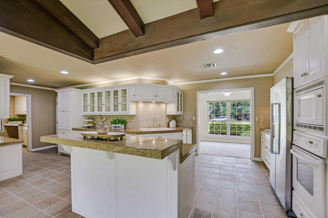 Photo of 4011 N Hills DR