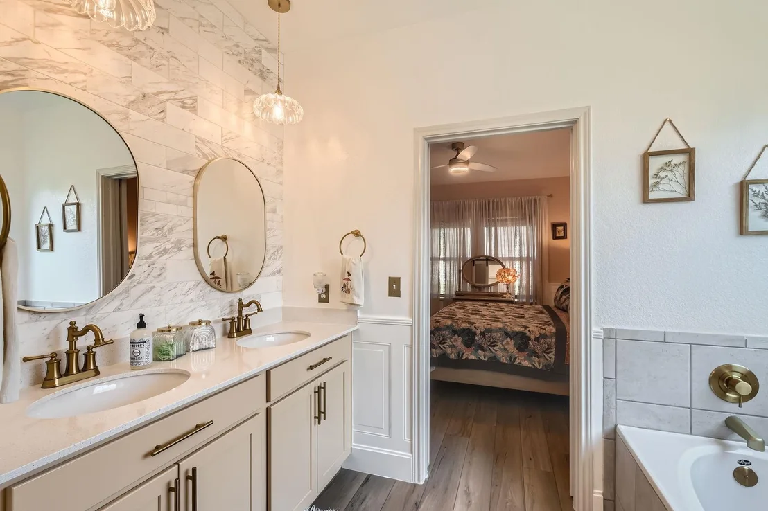 Photo of 261 Mendoza