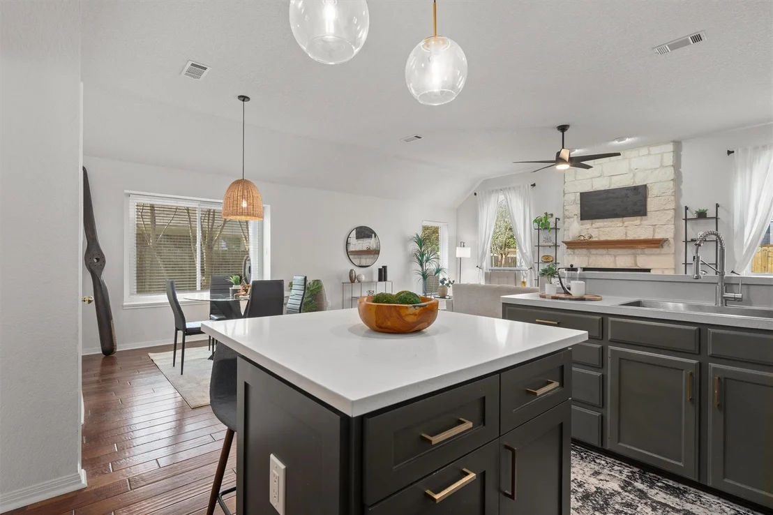 Photo of 1014 Hackberry DR