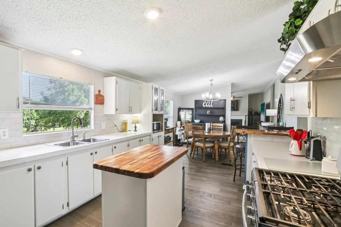 Photo of 188 William Higgins DR