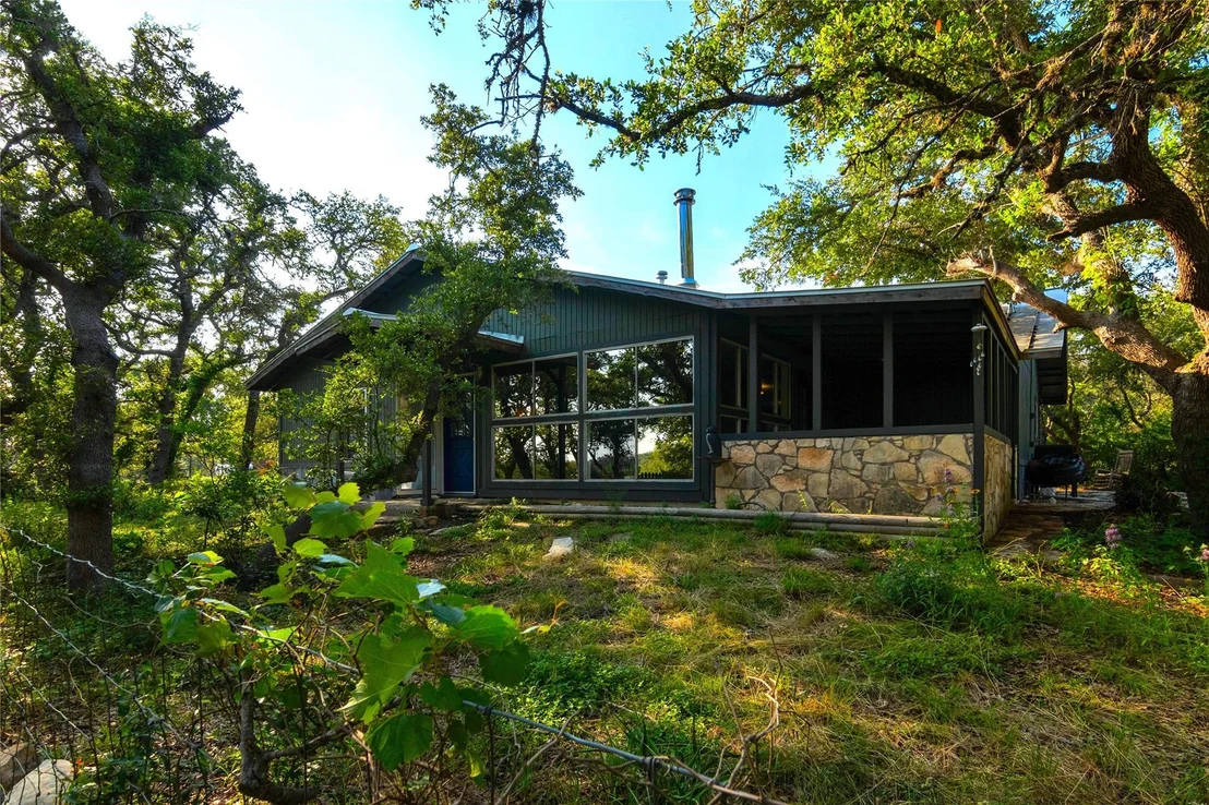 Photo of 435 Spangenberg RD