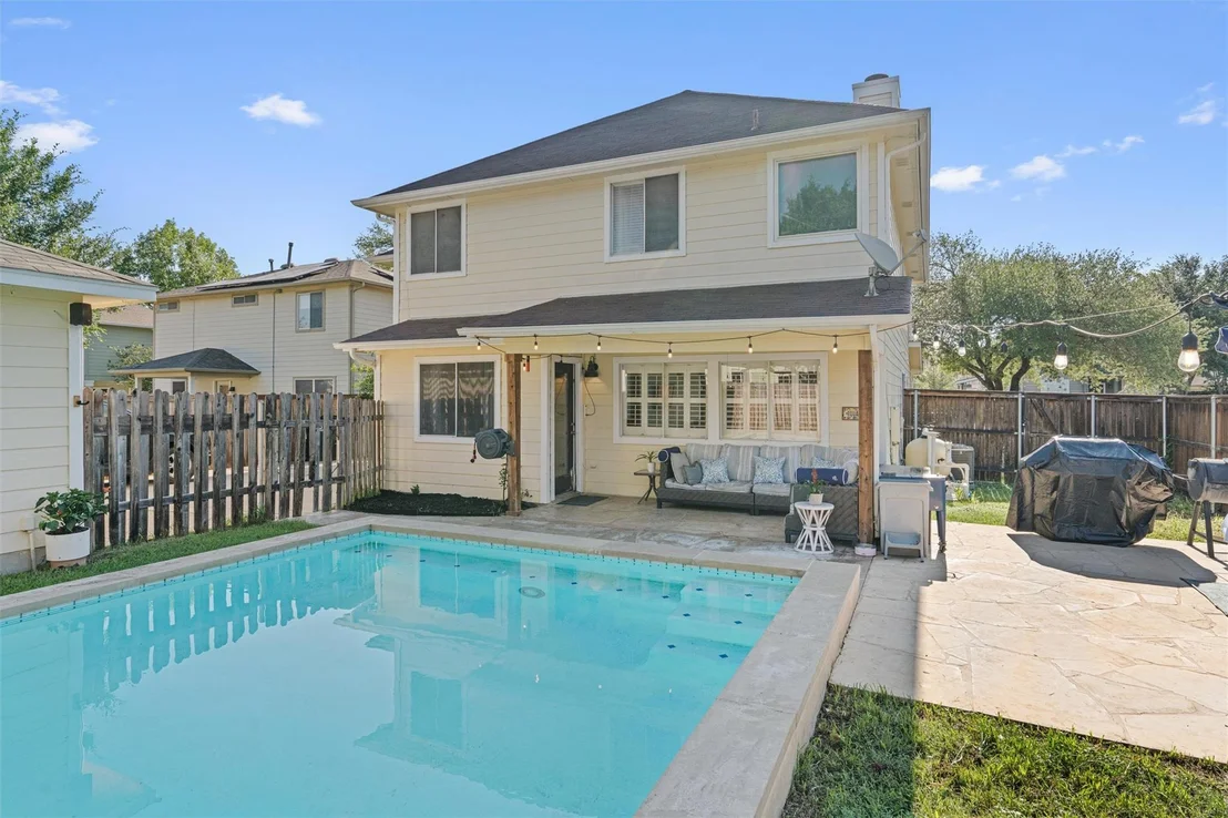 Photo of 372 Tobin DR