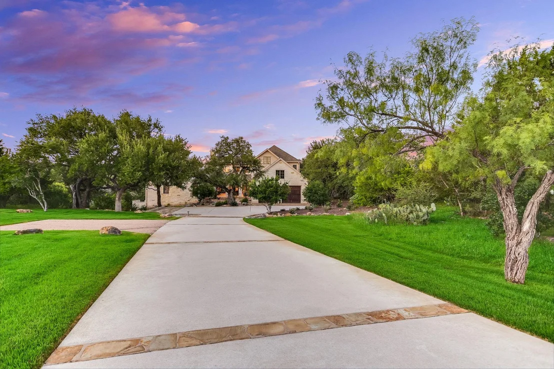 Photo of 3004 Travis Lakeside DR