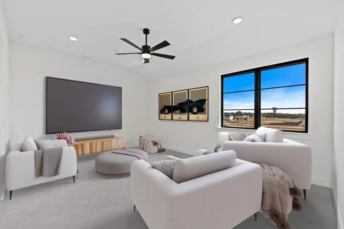 Photo of 2429 Lineage LN