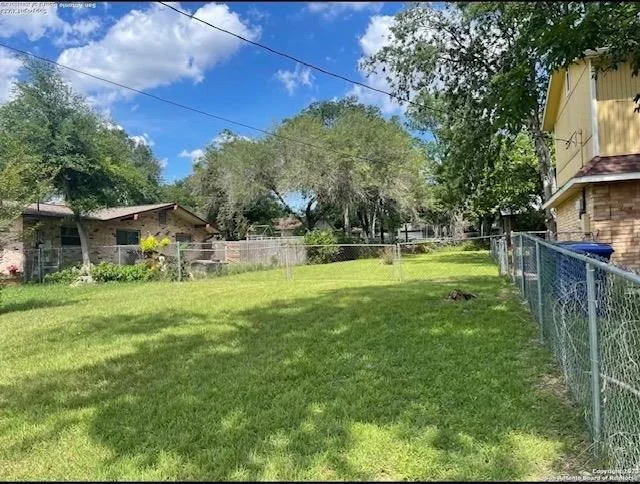 Photo of 4004 Meeks Ave