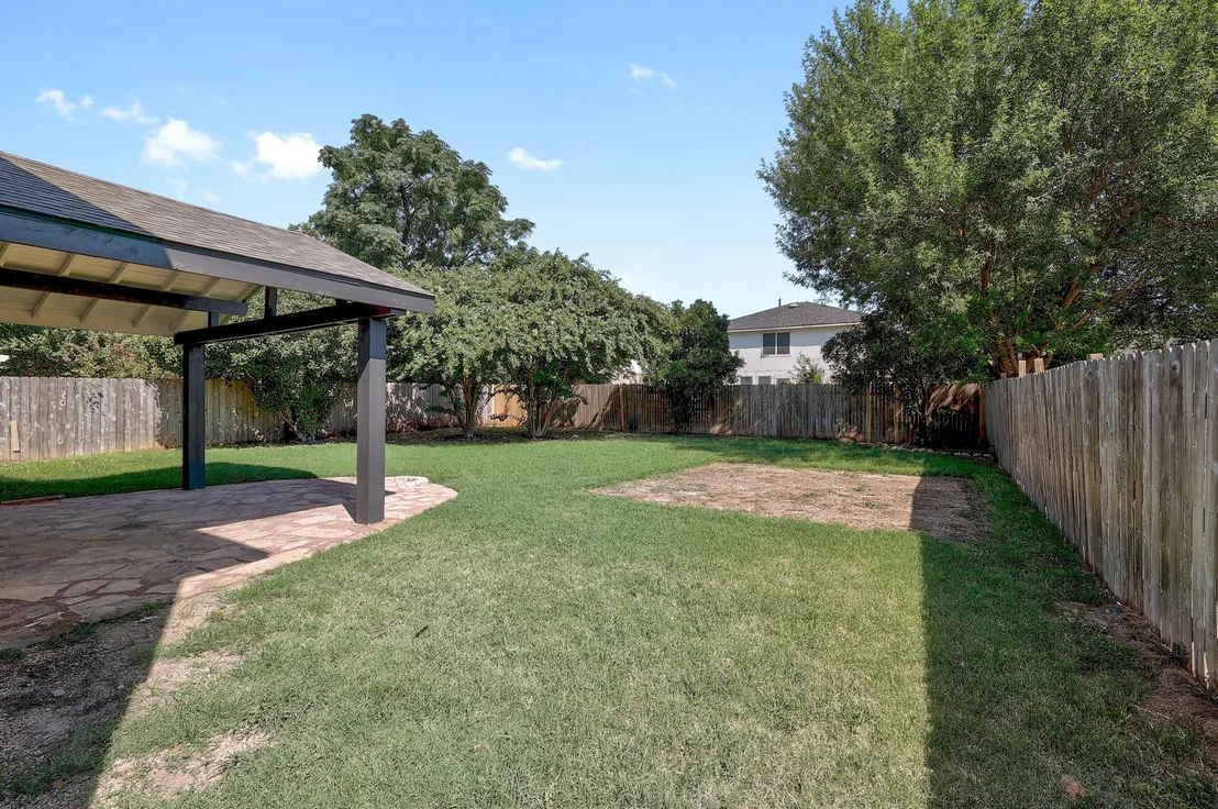Photo of 709 LOS ROBLES RD