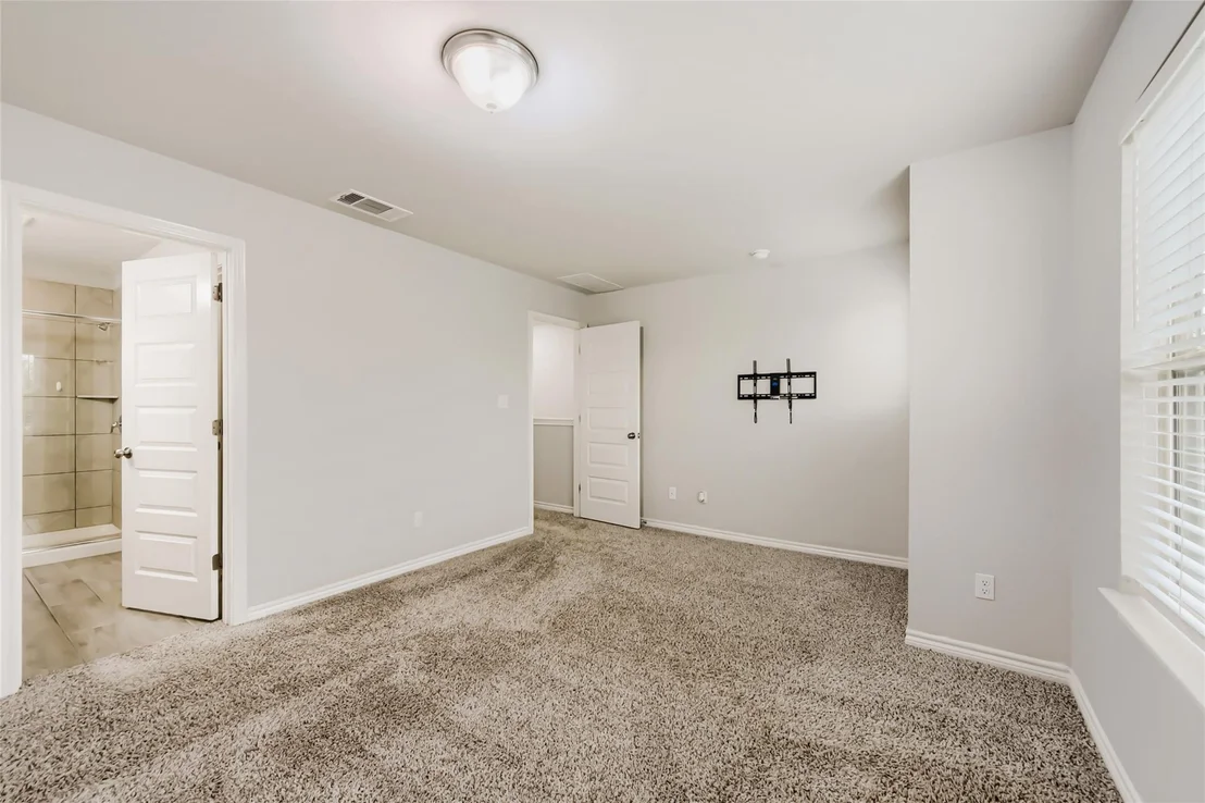 Photo of 1728 Artesian Springs XING