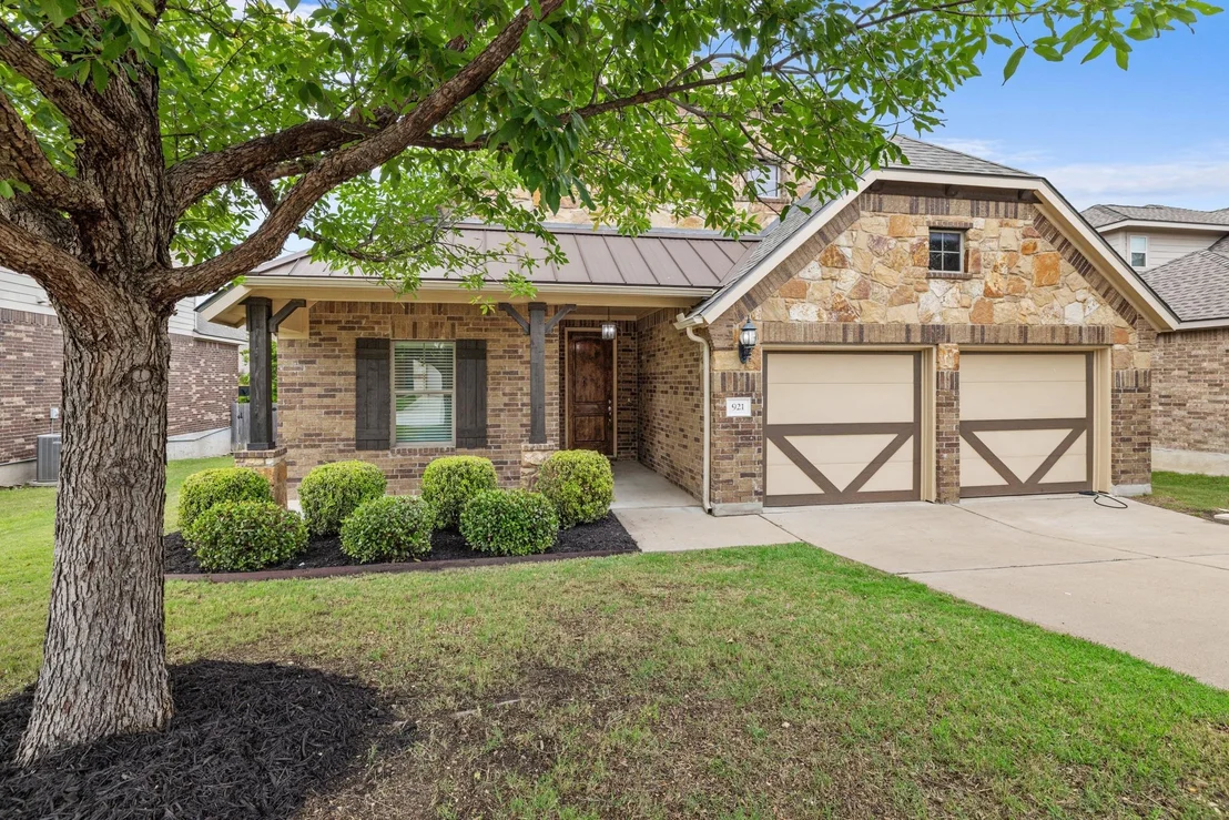 Photo of 921 Tabernash DR