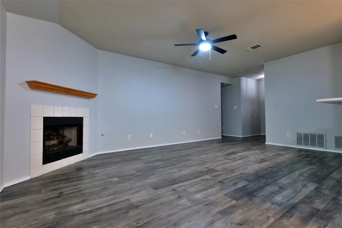 Photo of 615 Blue Oak CIR