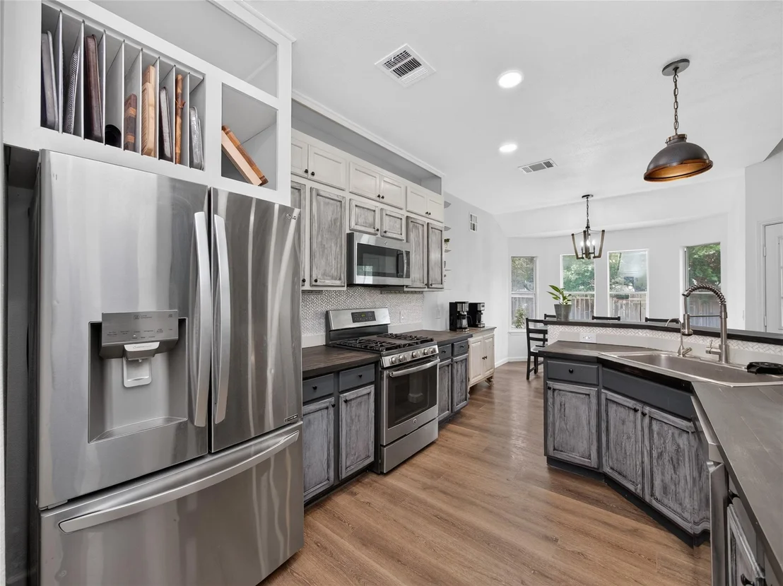 Photo of 105 Dogwood DR
