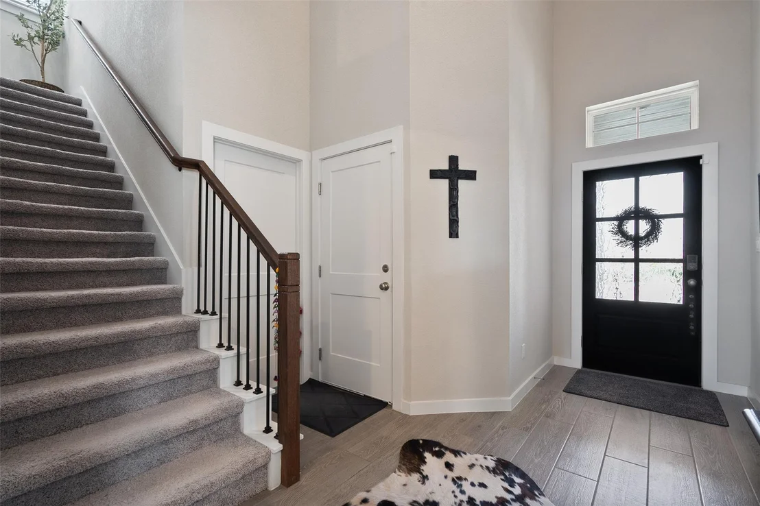 Photo of 1112 Bluewood BND