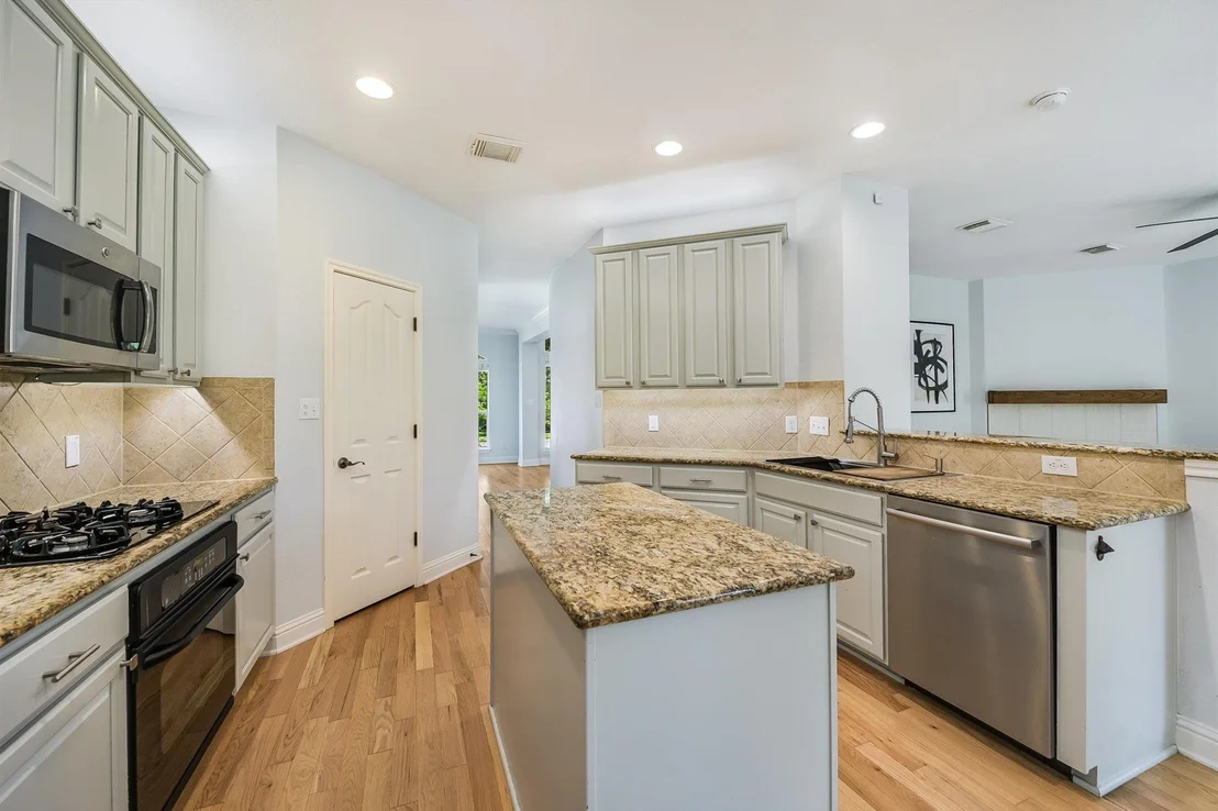 Photo of 12820 Rush Creek LN