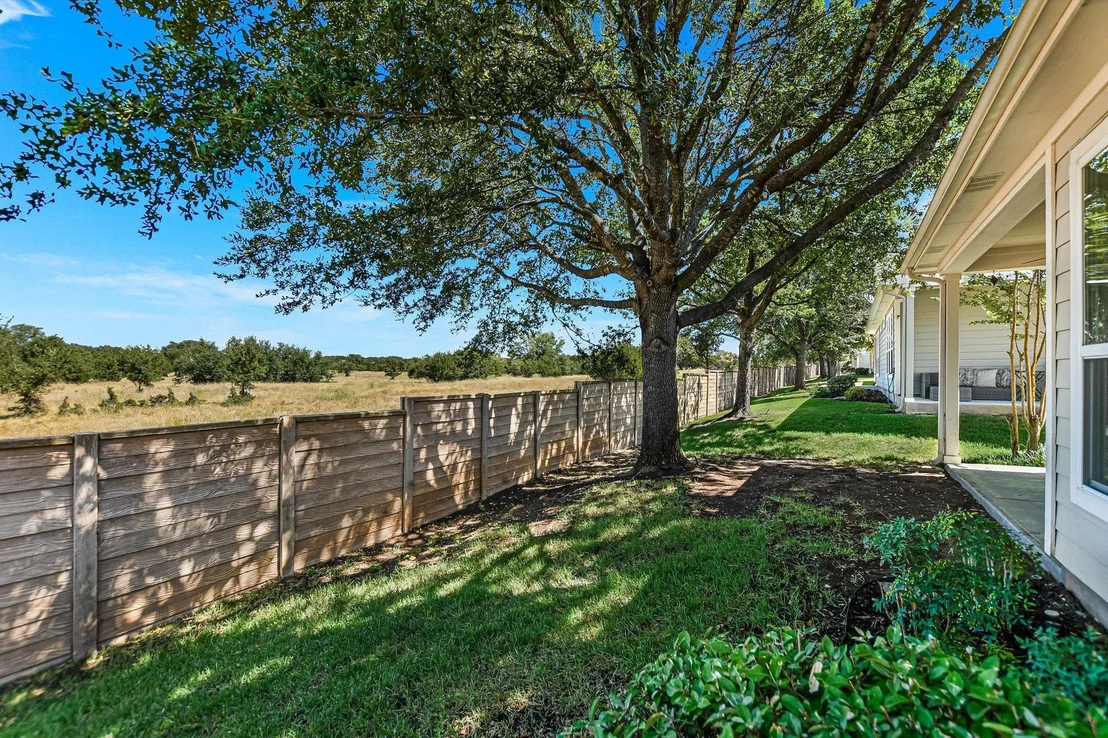 Photo of 215 Bonham LOOP