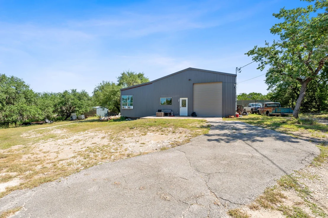 Photo of 8705 S View RD