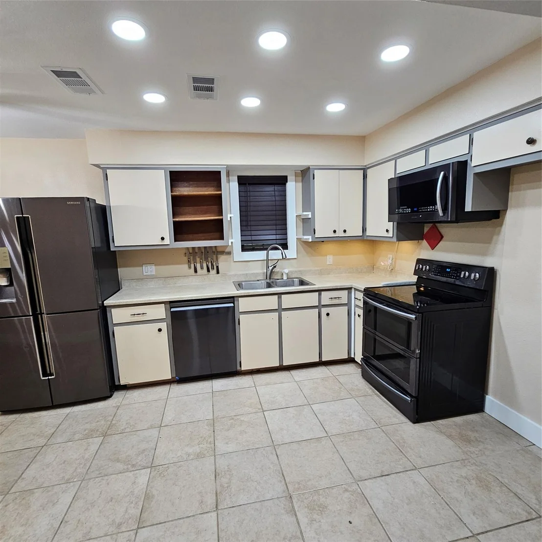 Photo of 519 Cool Water DR