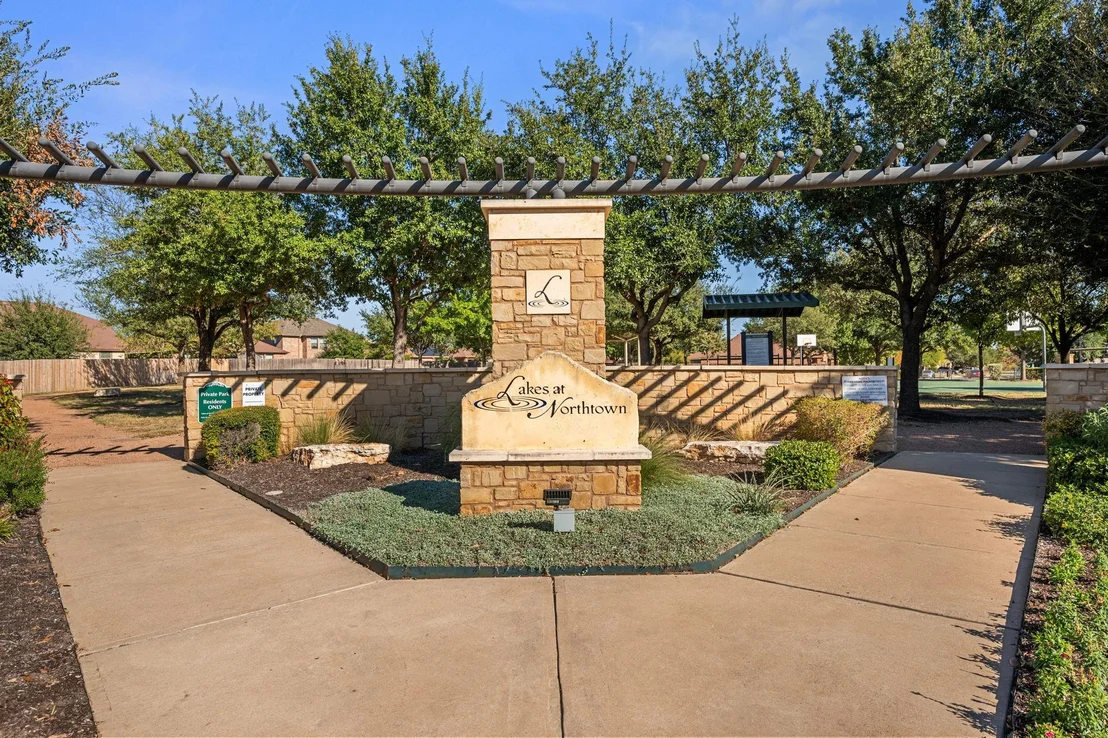 Photo of 14712 Lake Victor DR