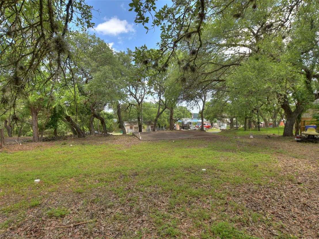 Photo of 1414 Oak Hurst RD