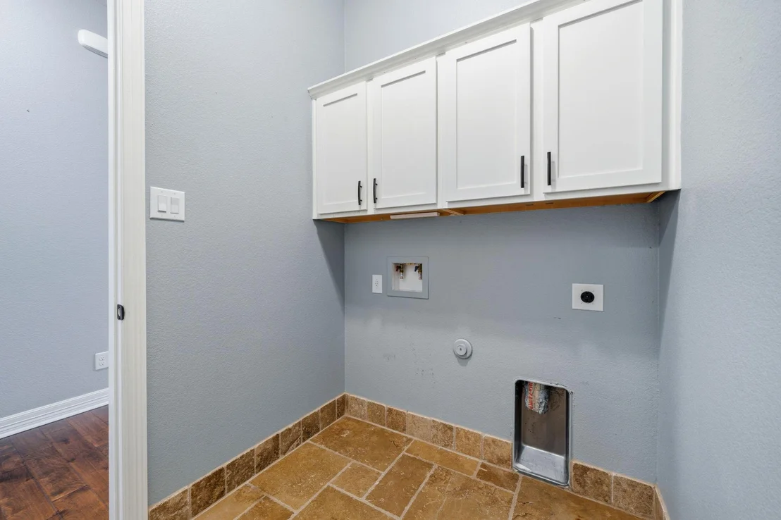 Photo of 413 Bedford DR