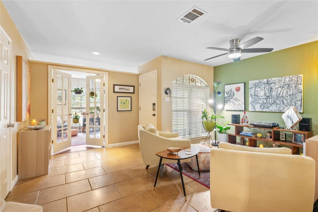 Photo of 1101 Brecon LN