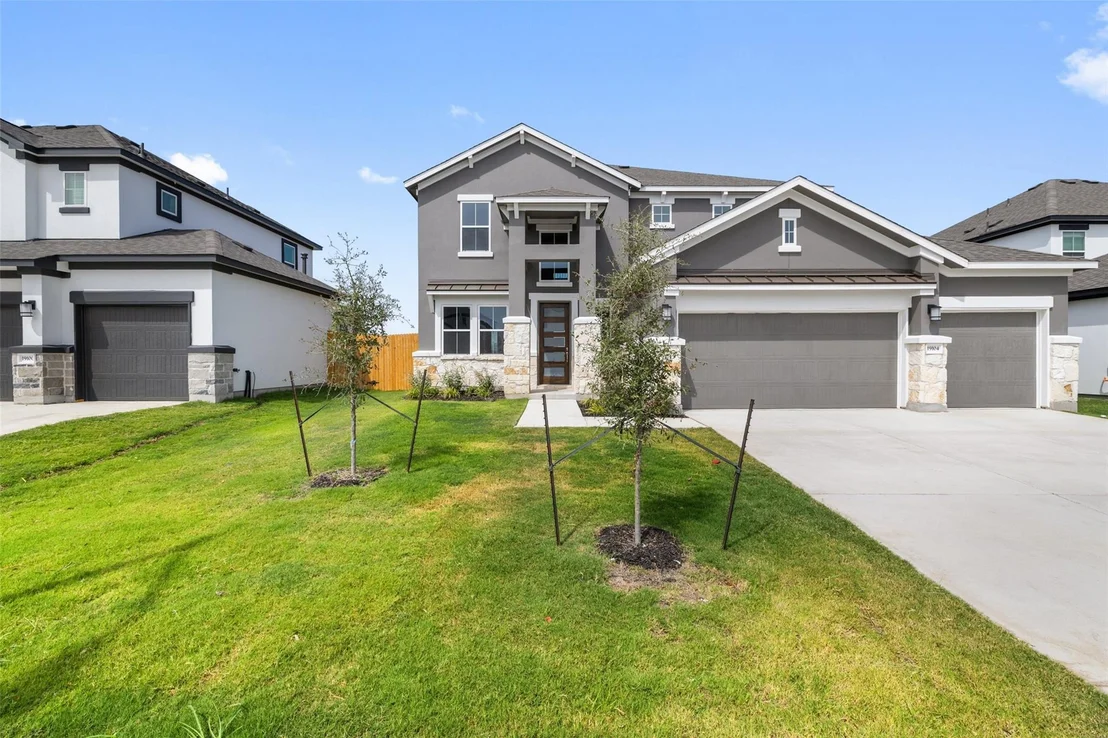 Photo of 19104 Moreland LN