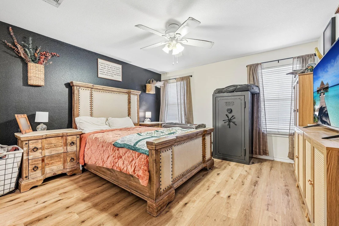 Photo of 301 Bird Dog BND