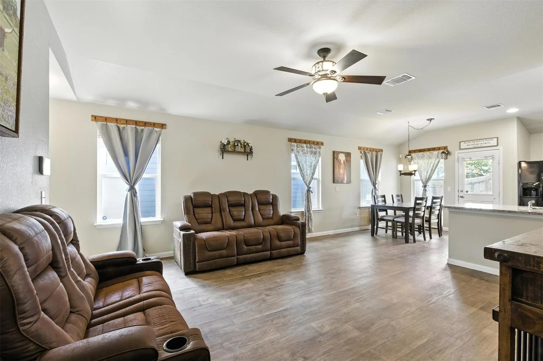 Photo of 416 Cassandra DR