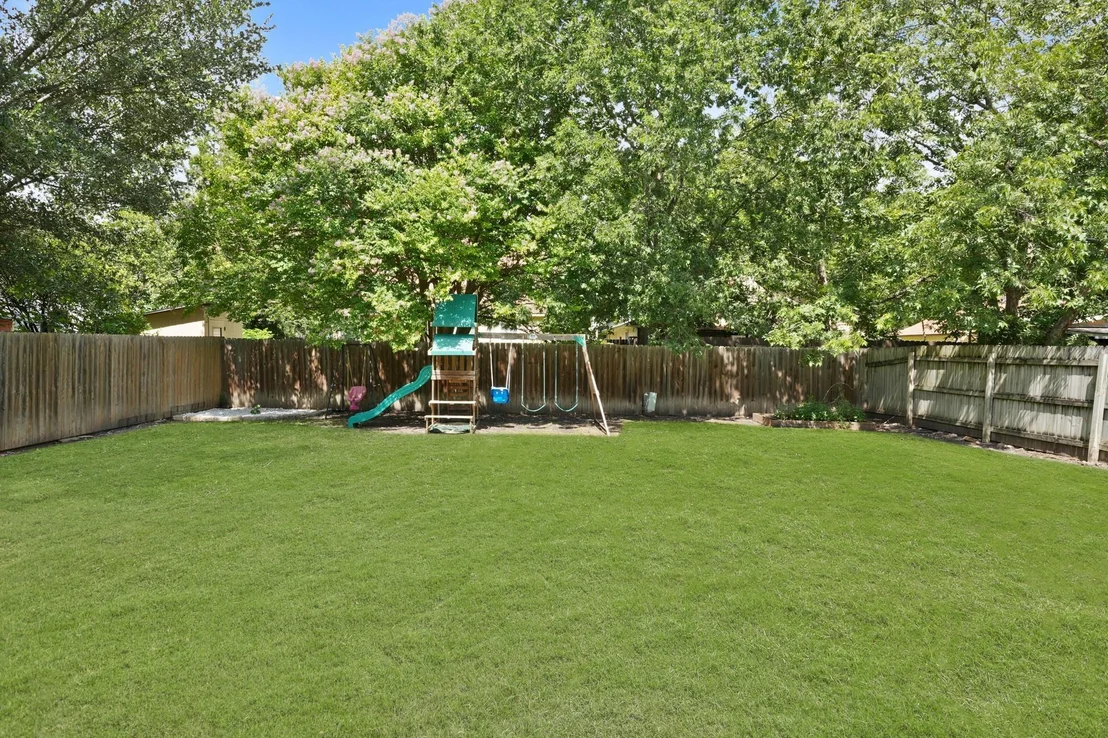 Photo of 1316 Deupree DR