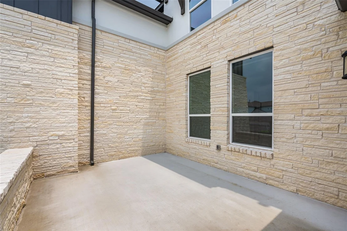 Photo of 1020 Trevi Fontana DR