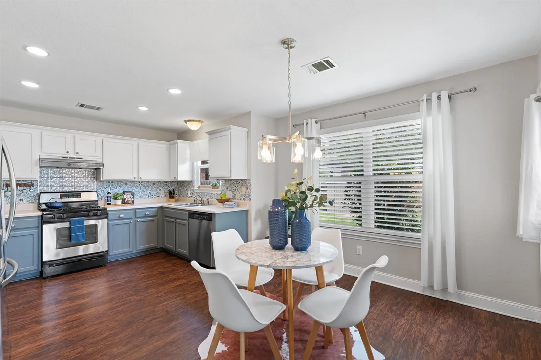 Photo of 17301 Valentine DR