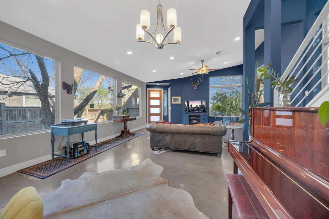 Photo of 4404 Clarkson Ave