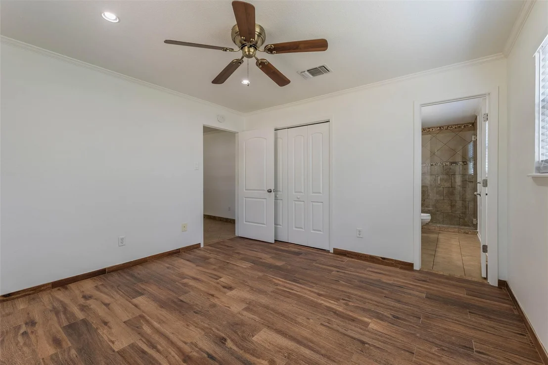 Photo of 1204 Barbara DR