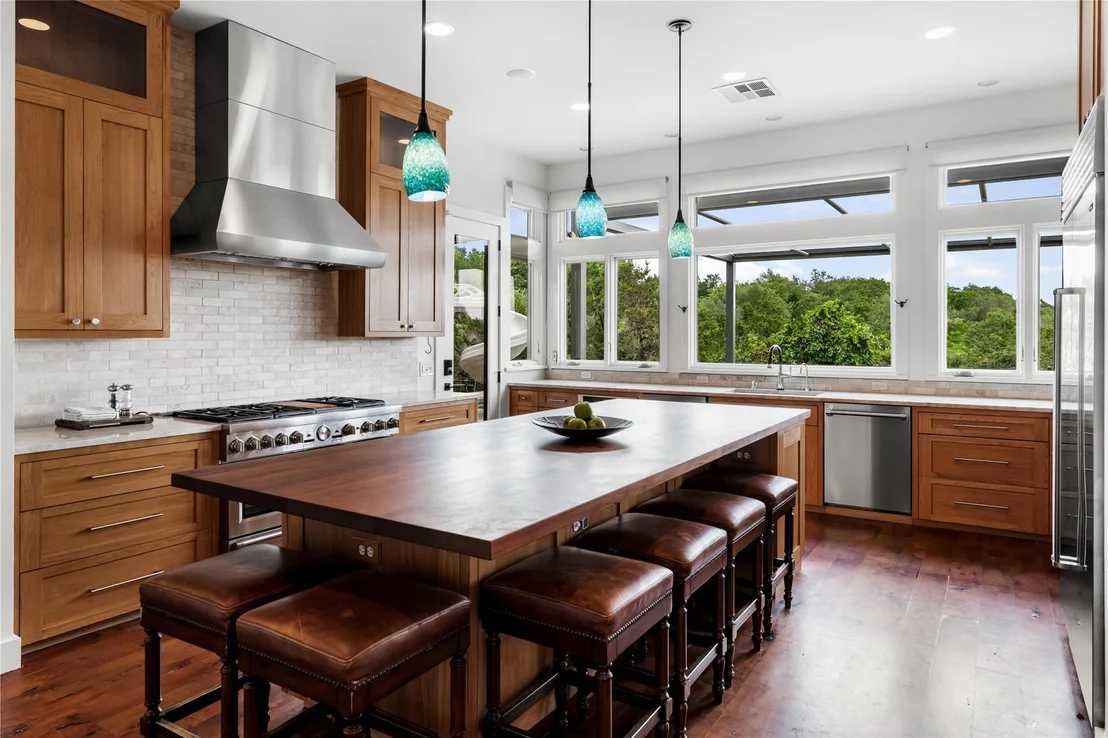 Photo of 5 Clarendon LN