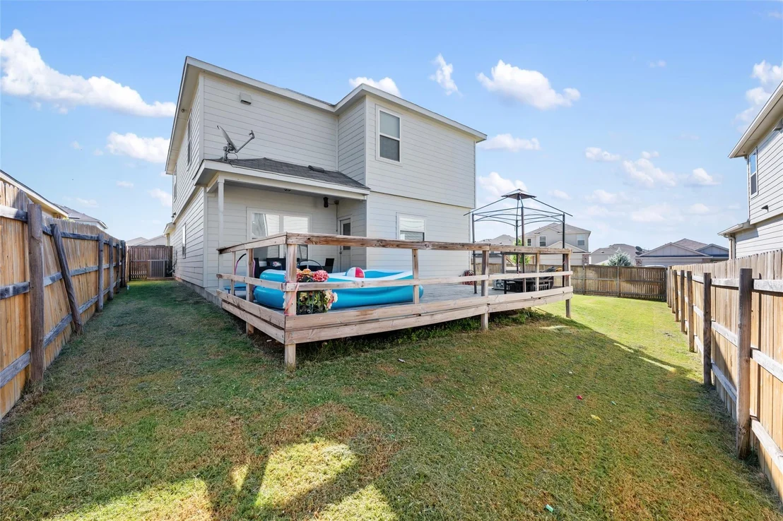 Photo of Unit 12F at 524 Circle WAY